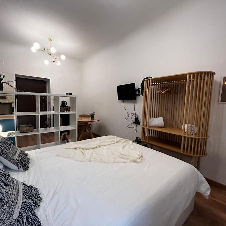 Апартаменты Regina Milano Ai Navigli - Sky Tv, Wifi And Breakfast Box Экстерьер фото