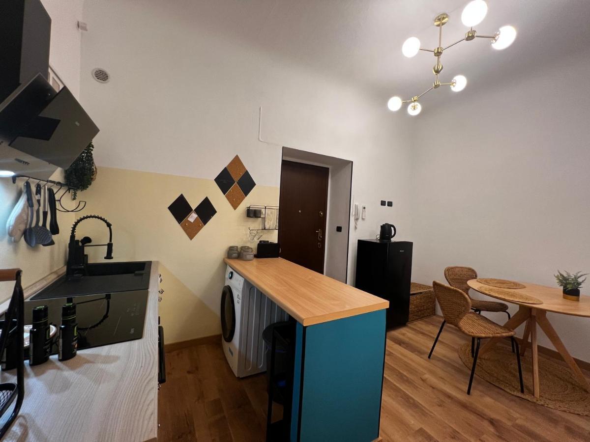 Апартаменты Regina Milano Ai Navigli - Sky Tv, Wifi And Breakfast Box Экстерьер фото