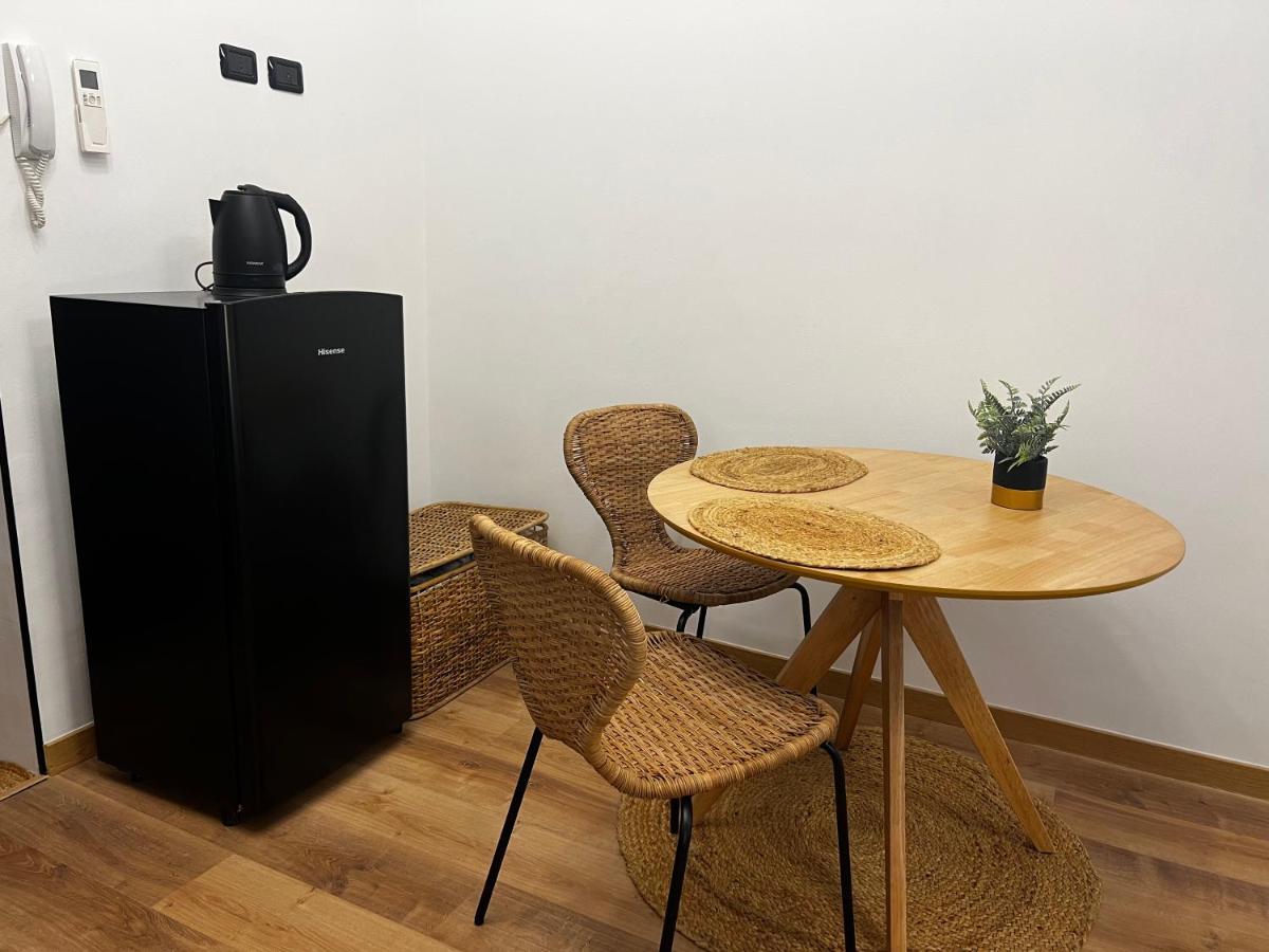 Апартаменты Regina Milano Ai Navigli - Sky Tv, Wifi And Breakfast Box Экстерьер фото