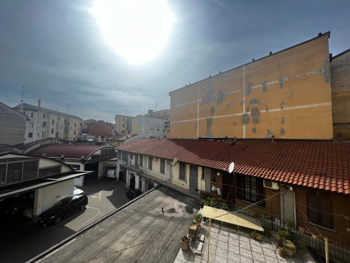 Апартаменты Regina Milano Ai Navigli - Sky Tv, Wifi And Breakfast Box Экстерьер фото