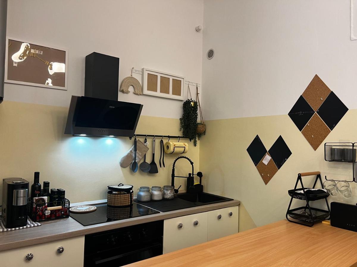 Апартаменты Regina Milano Ai Navigli - Sky Tv, Wifi And Breakfast Box Экстерьер фото